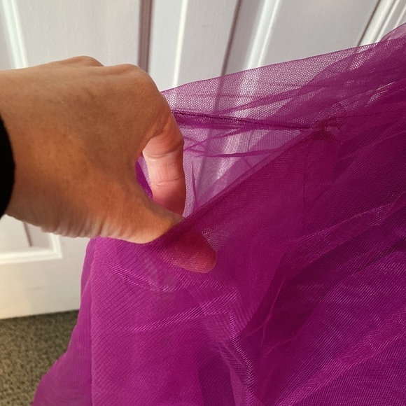 NWOT Raspberry Colored Tulle Dress Size 14 —Perfect Prom Dress - Picture 4 of 9